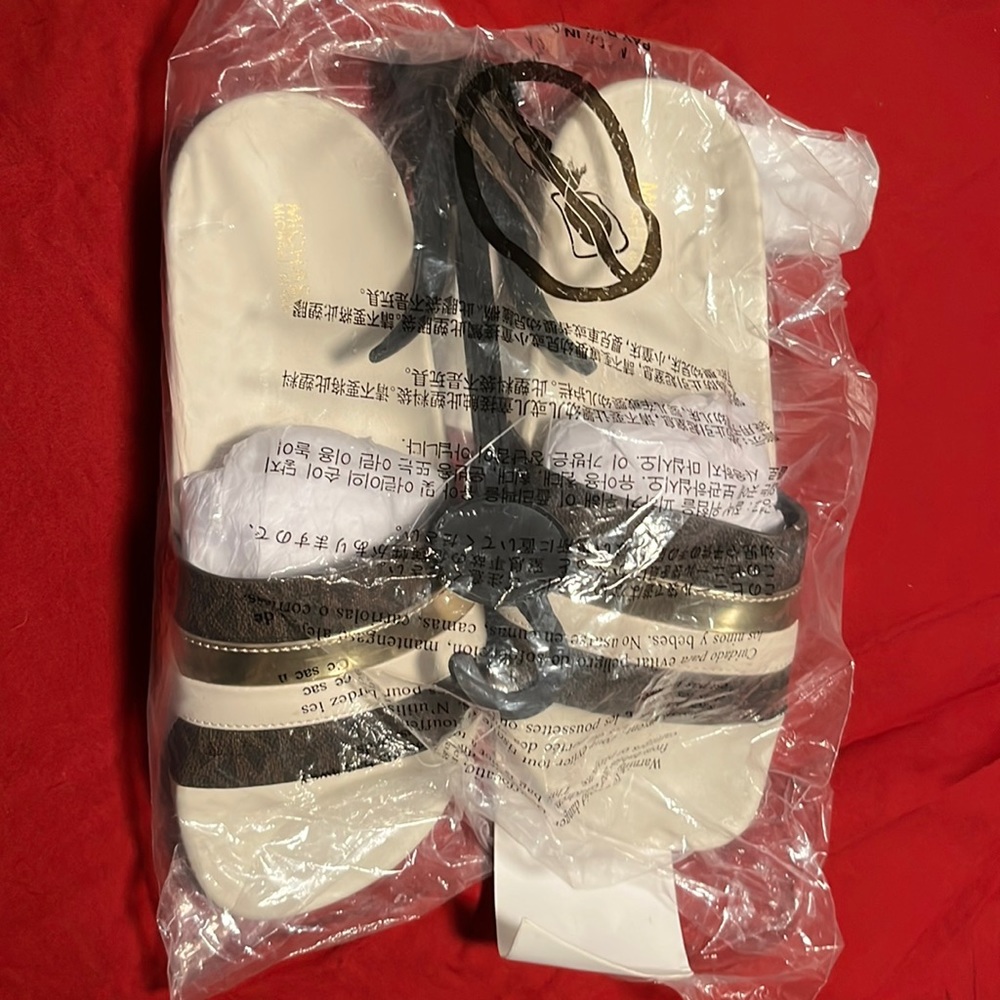 Michael Kors brandy slide color -cream